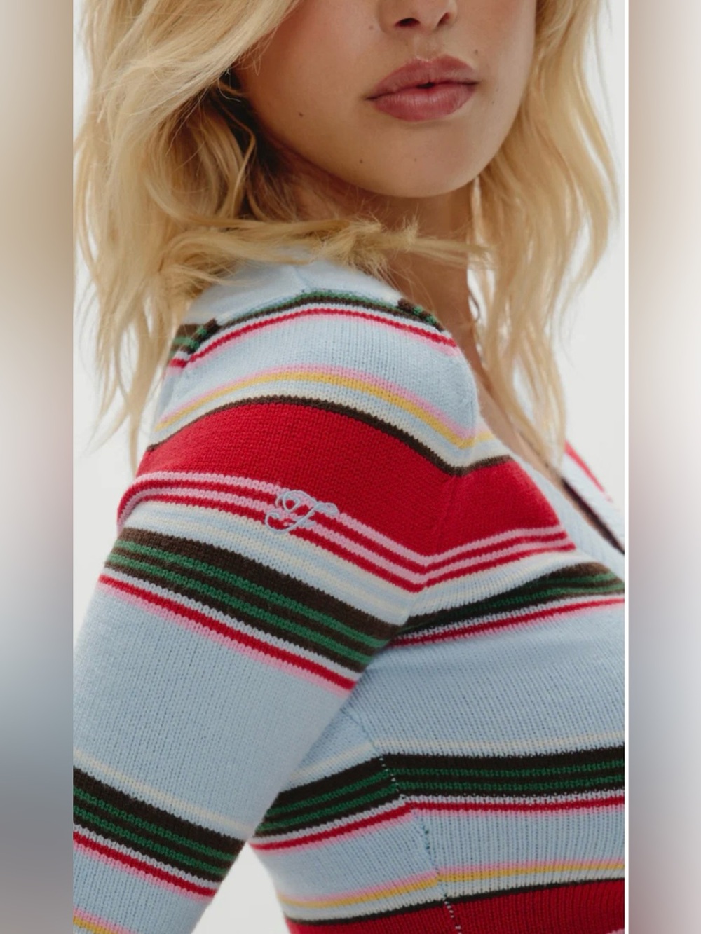 Frankie's Bikinis Kit V Neck Knit Sweater In Ocean Avenue - Picture 7 of 11